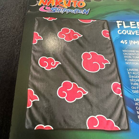 Just Funky NWT Naruto Shippuden Black Red Clouds 45" x 60" Fleece Throw Blanket - Picture 4 of 6